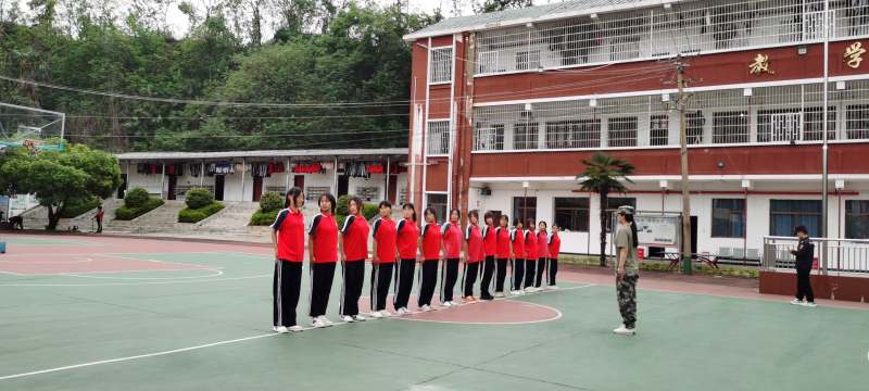 学校操场（1）